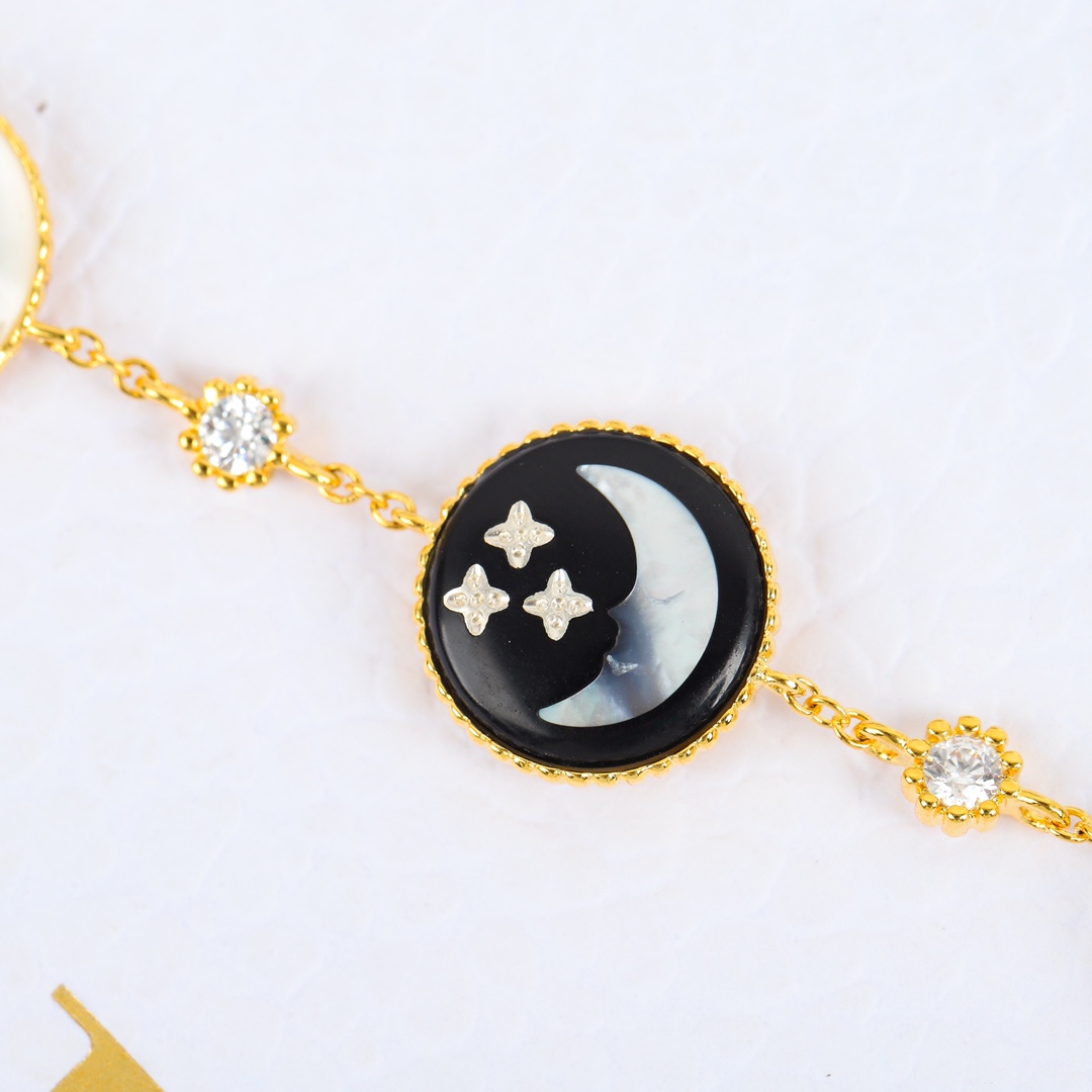 Dior Rose Des Vents And Rose Céleste Bracelet - DopestKickz