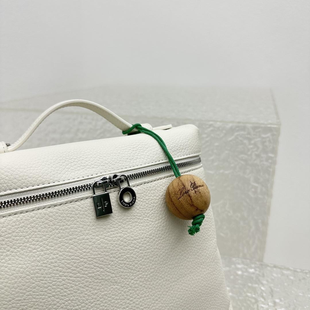 Loro Piana Extra Pocket Backpack L23.5   (23×8×22cm) - DopestKickz