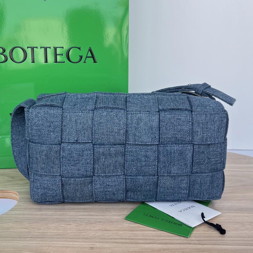 Bottega Veneta Brick Cassette Shoulder Bag (28x14x10cm) - DopestKickz