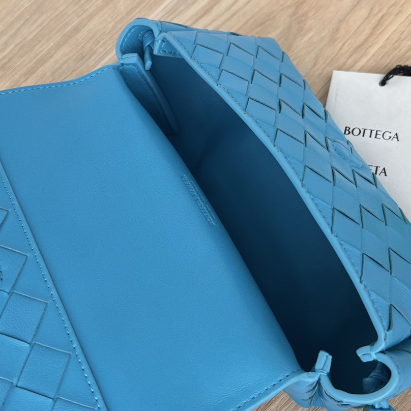 Bottega Veneta Bag Mini Leather Cassette Intrecciato   (18x9x8cm) - DopestKickz