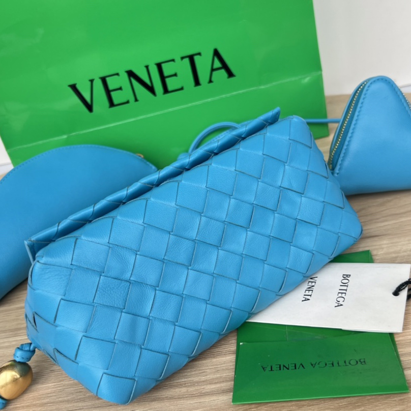 Bottega Veneta Bag Mini Leather Cassette Intrecciato   (18x9x8cm) - DopestKickz