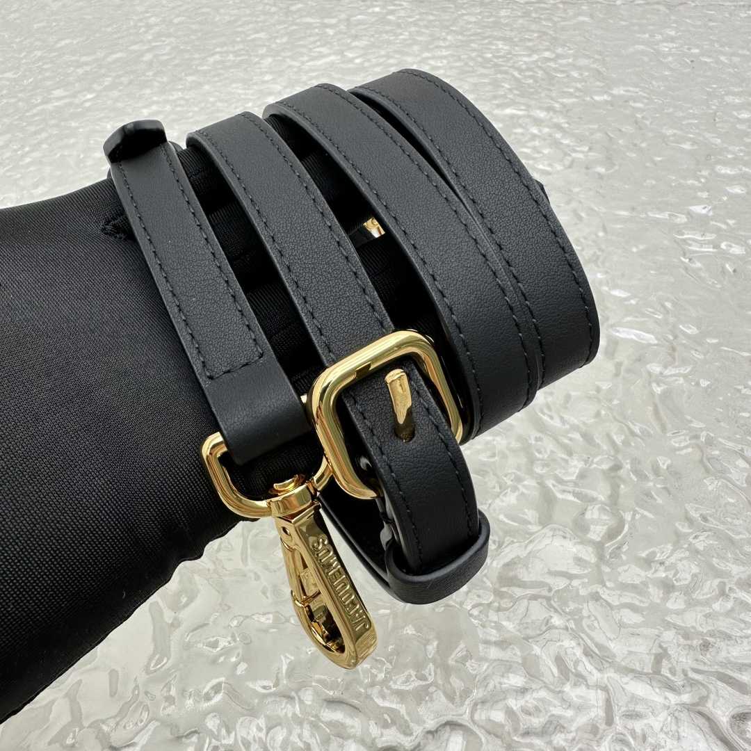 Jacquemus Le Grand Bambino - Black - DopestKickz