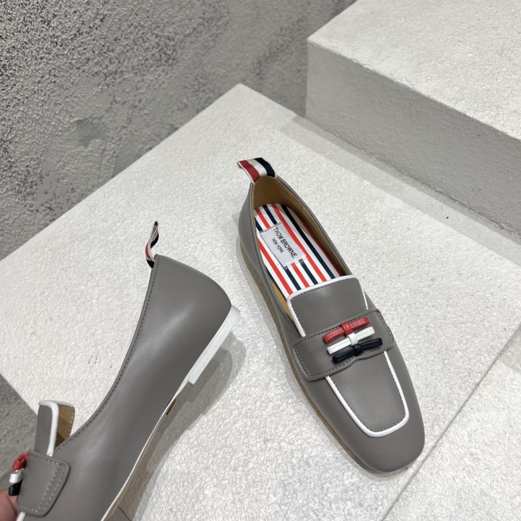 Thom Browne Bow-detail Flat Loafers - DopestKickz