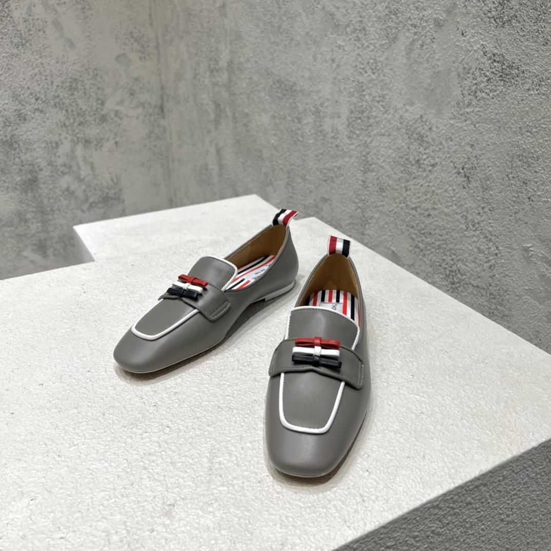 Thom Browne Bow-detail Flat Loafers - DopestKickz