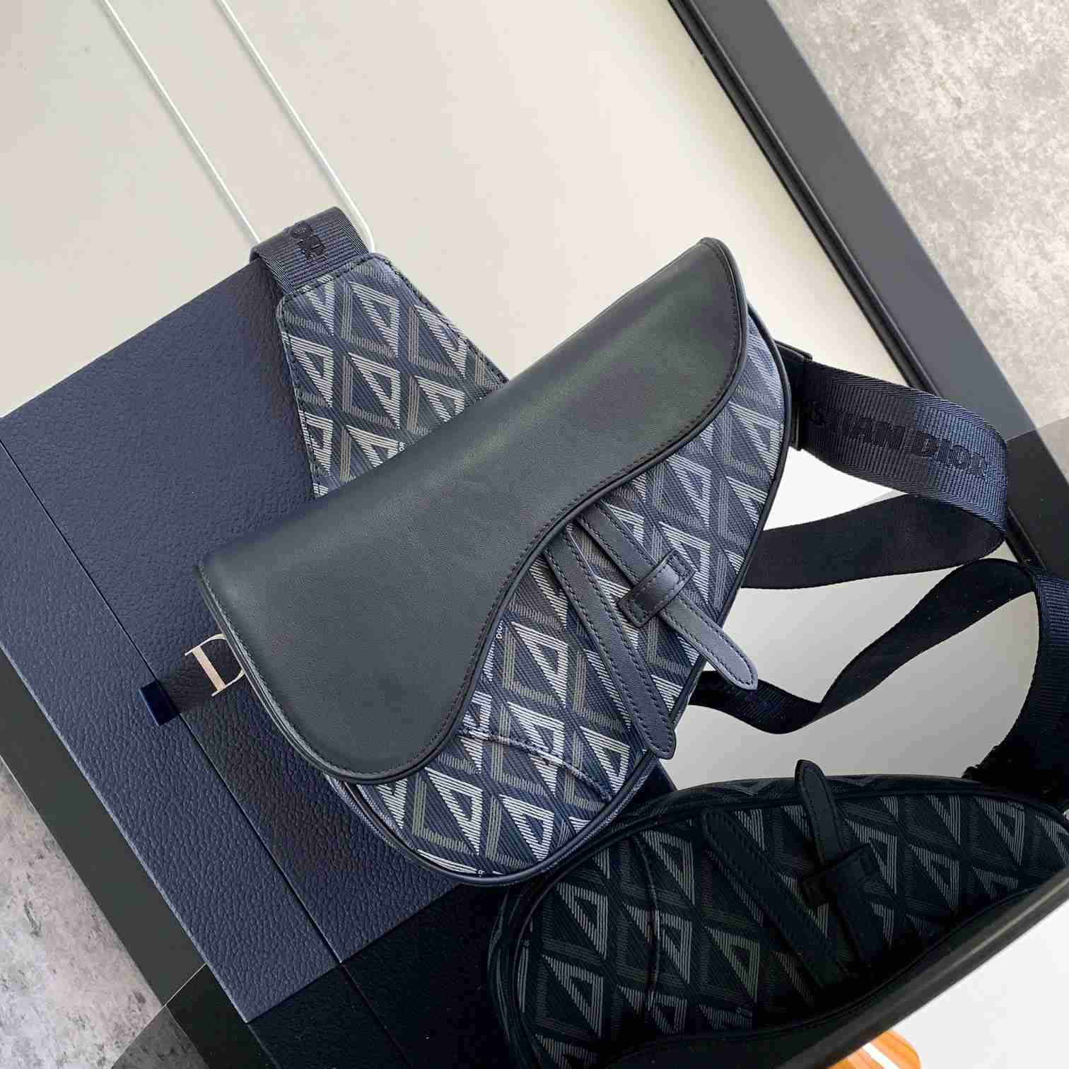 Dior Saddle Bag - DopestKickz