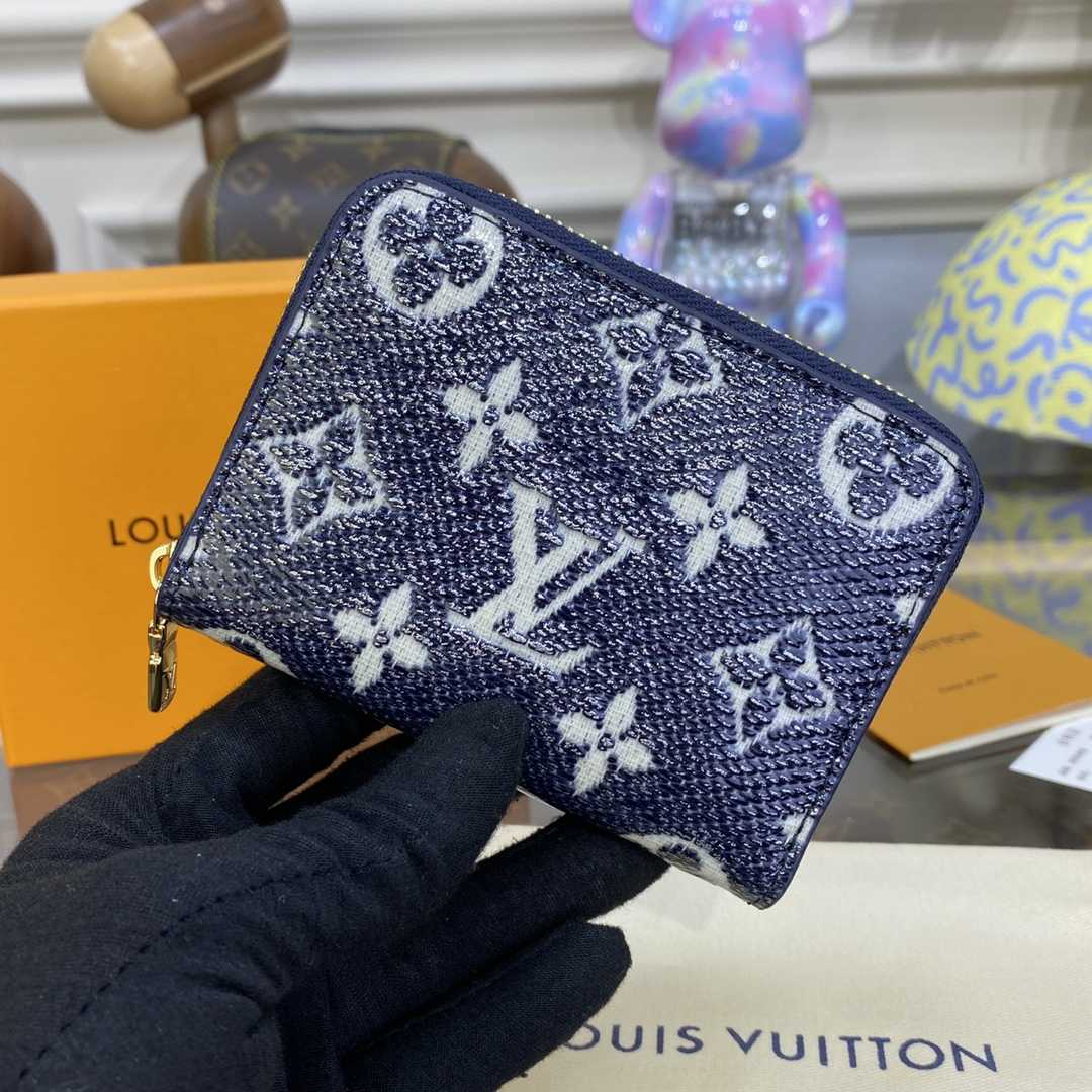 Louis Vuitton Zippy Coin Purse Padlock Python (11x8.5x2cm)   M82483  - DopestKickz