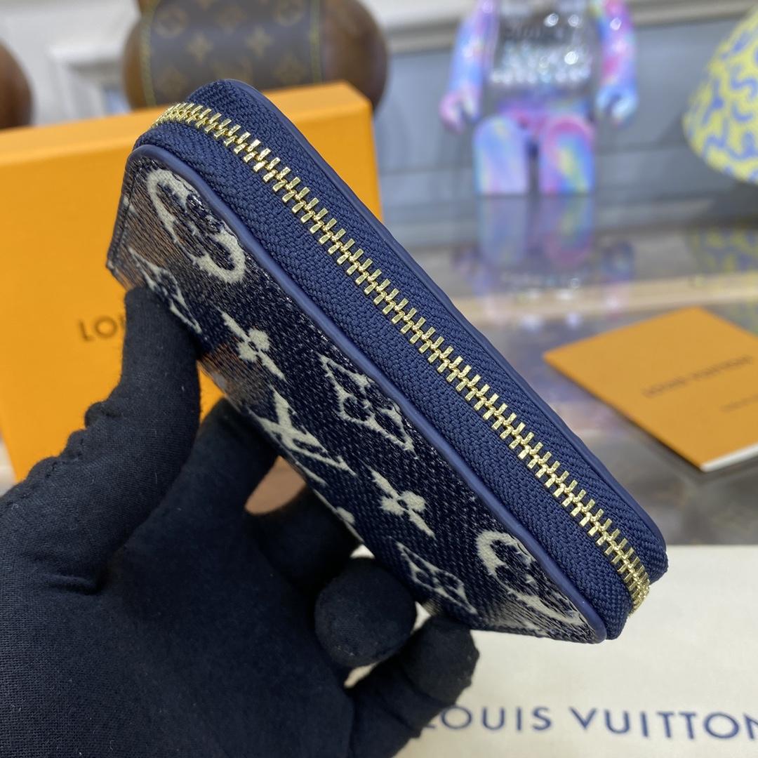 Louis Vuitton Zippy Coin Purse Padlock Python (11x8.5x2cm)   M82483  - DopestKickz