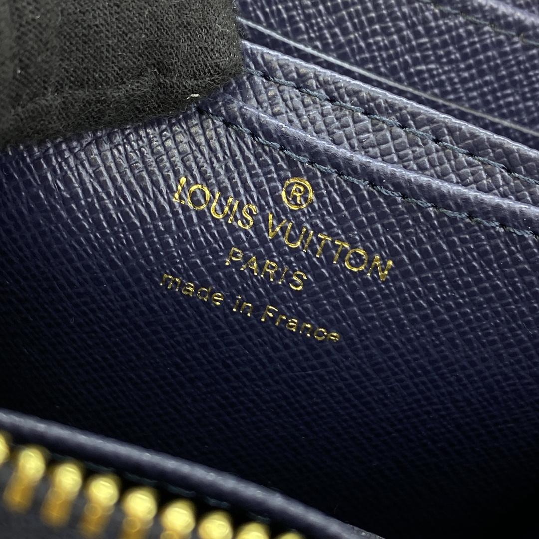 Louis Vuitton Zippy Coin Purse Padlock Python (11x8.5x2cm)   M82483  - DopestKickz