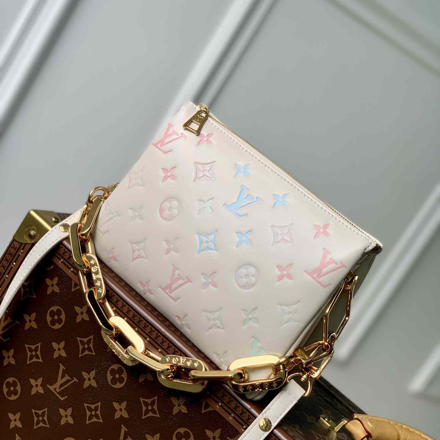 Louis Vuitton Coussin Bag (21-16-7cm)    M22993 - DopestKickz