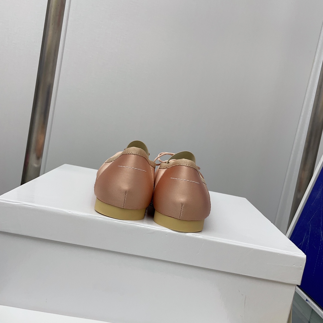 Maison Margiela MM6 Logo-strap Ballerina Shoes - DopestKickz