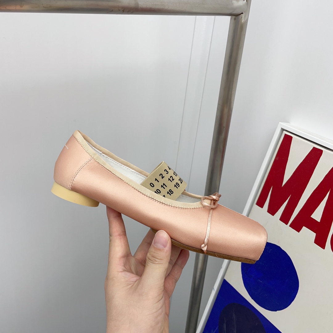 Maison Margiela MM6 Logo-strap Ballerina Shoes - DopestKickz