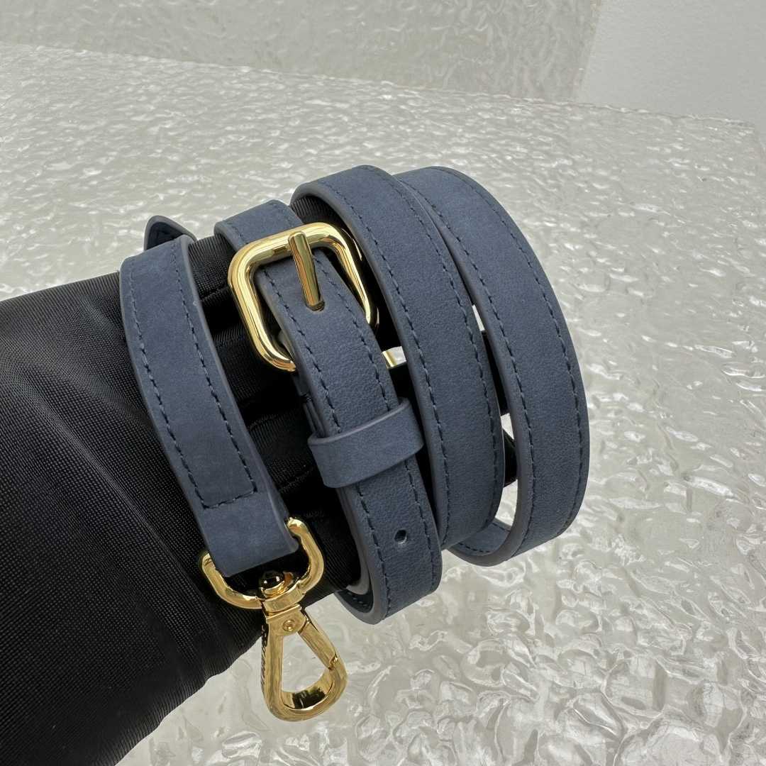 Jacquemus Le Grand Bambino - Dark Navy - DopestKickz