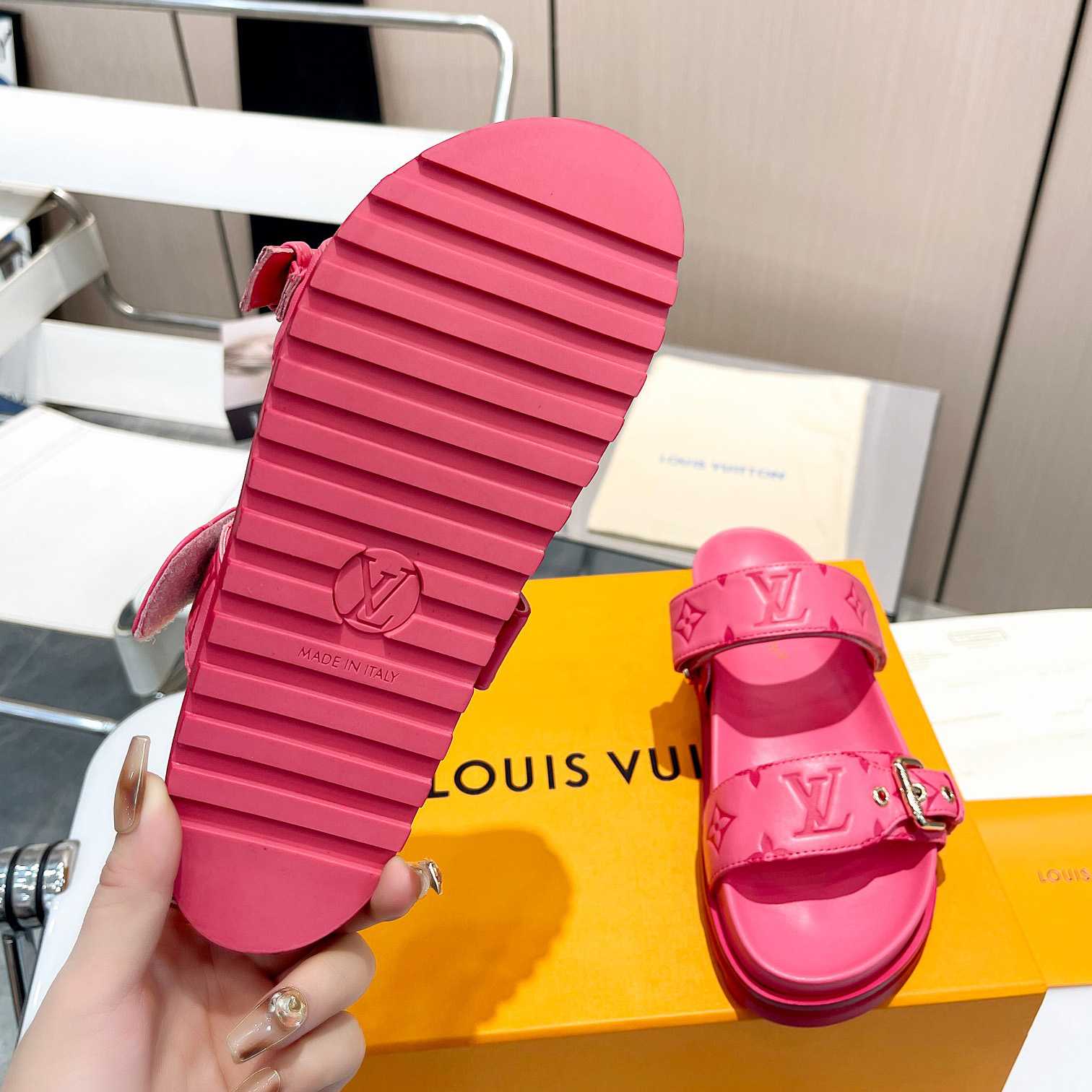 Louis Vuitton Bom Dia Flat Comfort Mule   1AB38P - DopestKickz