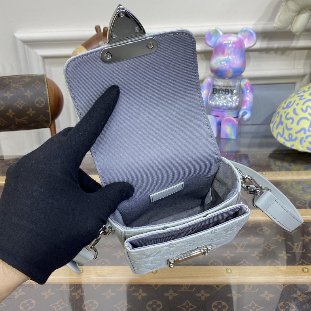 Louis Vuitton S-Lock Vertical Wearable Wallet (12 x 19 x 7 cm)   M82568 - DopestKickz