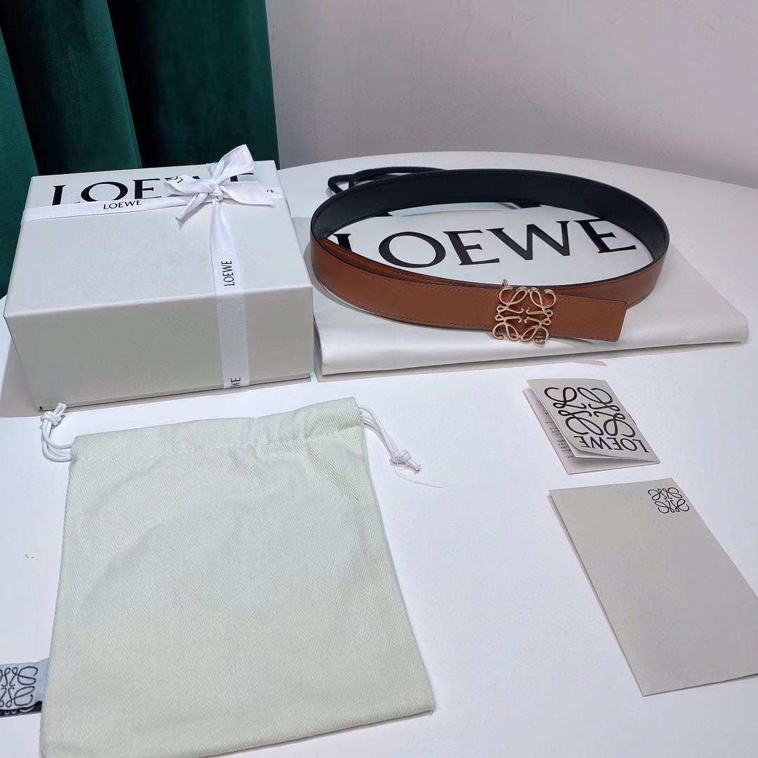 Loewe Women's Natural Anagram Reversible Leather Belt - DopestKickz