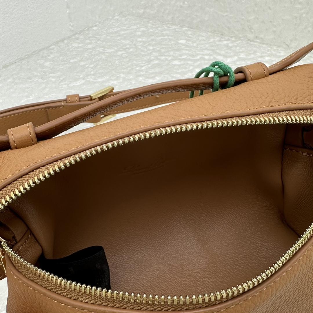 Loro Piana Extra pocket L16 Belt Bag  (16×6×10cm) - DopestKickz