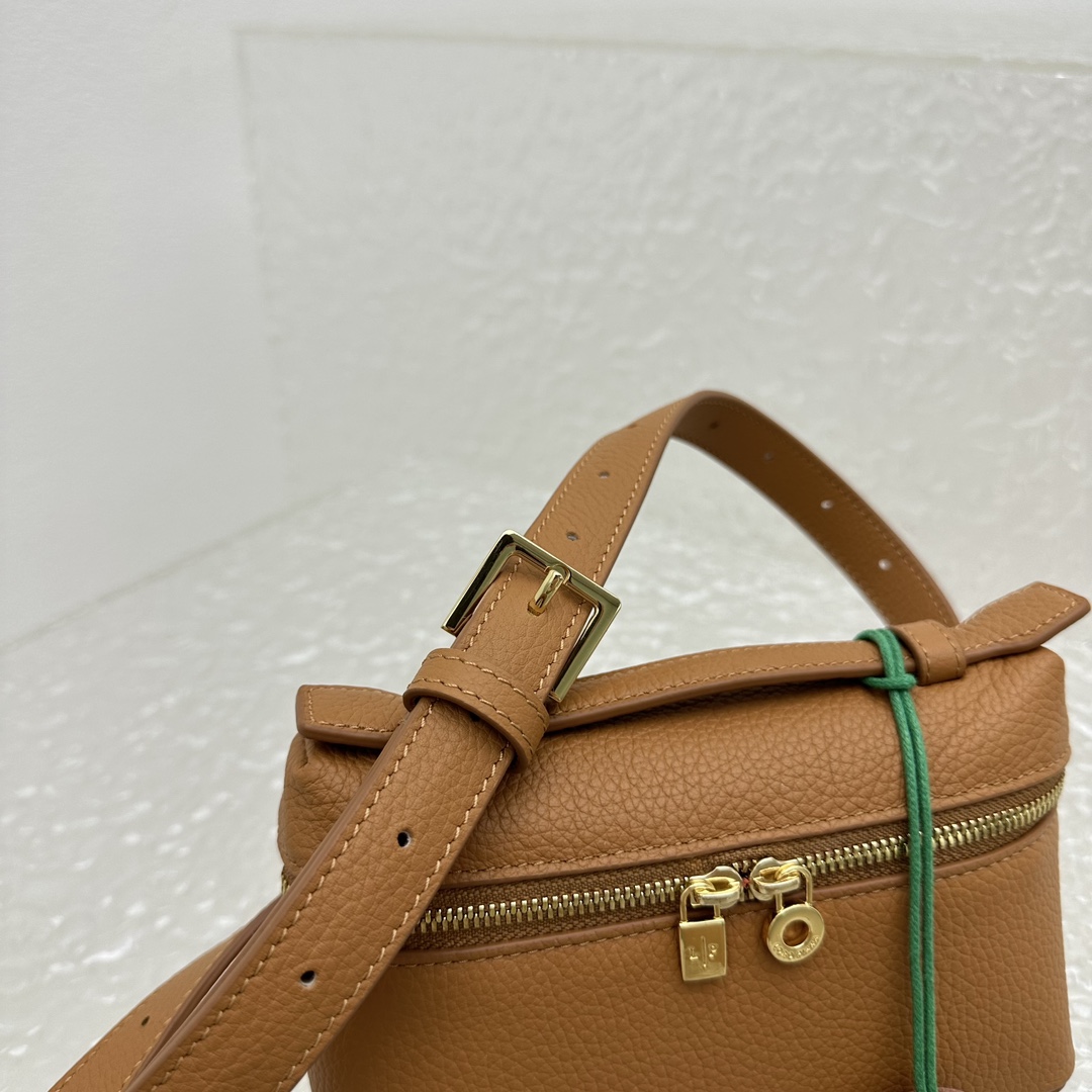 Loro Piana Extra pocket L16 Belt Bag  (16×6×10cm) - DopestKickz