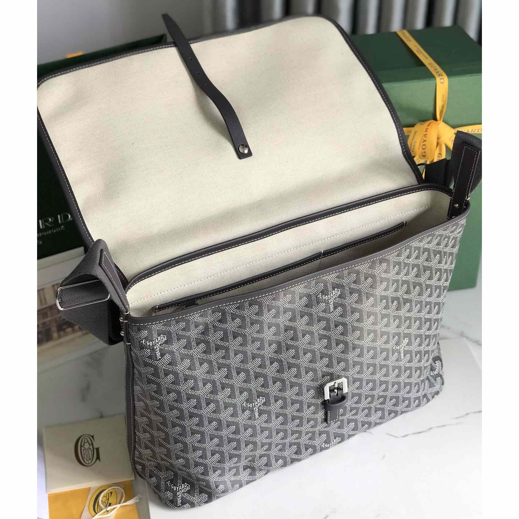 Goyard Capetien Messenger Bag (35×26×7.5cm) - DopestKickz