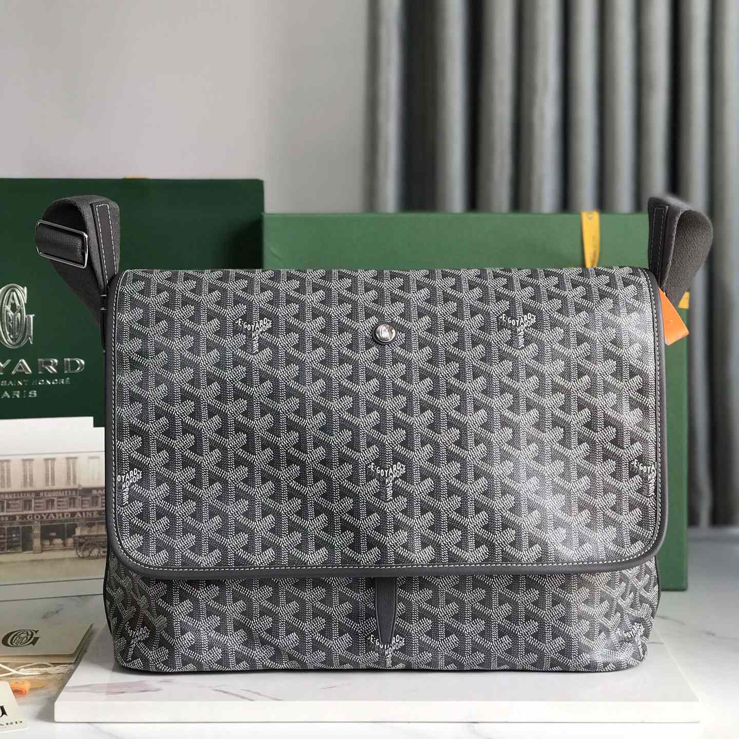 Goyard Capetien Messenger Bag (35×26×7.5cm) - DopestKickz