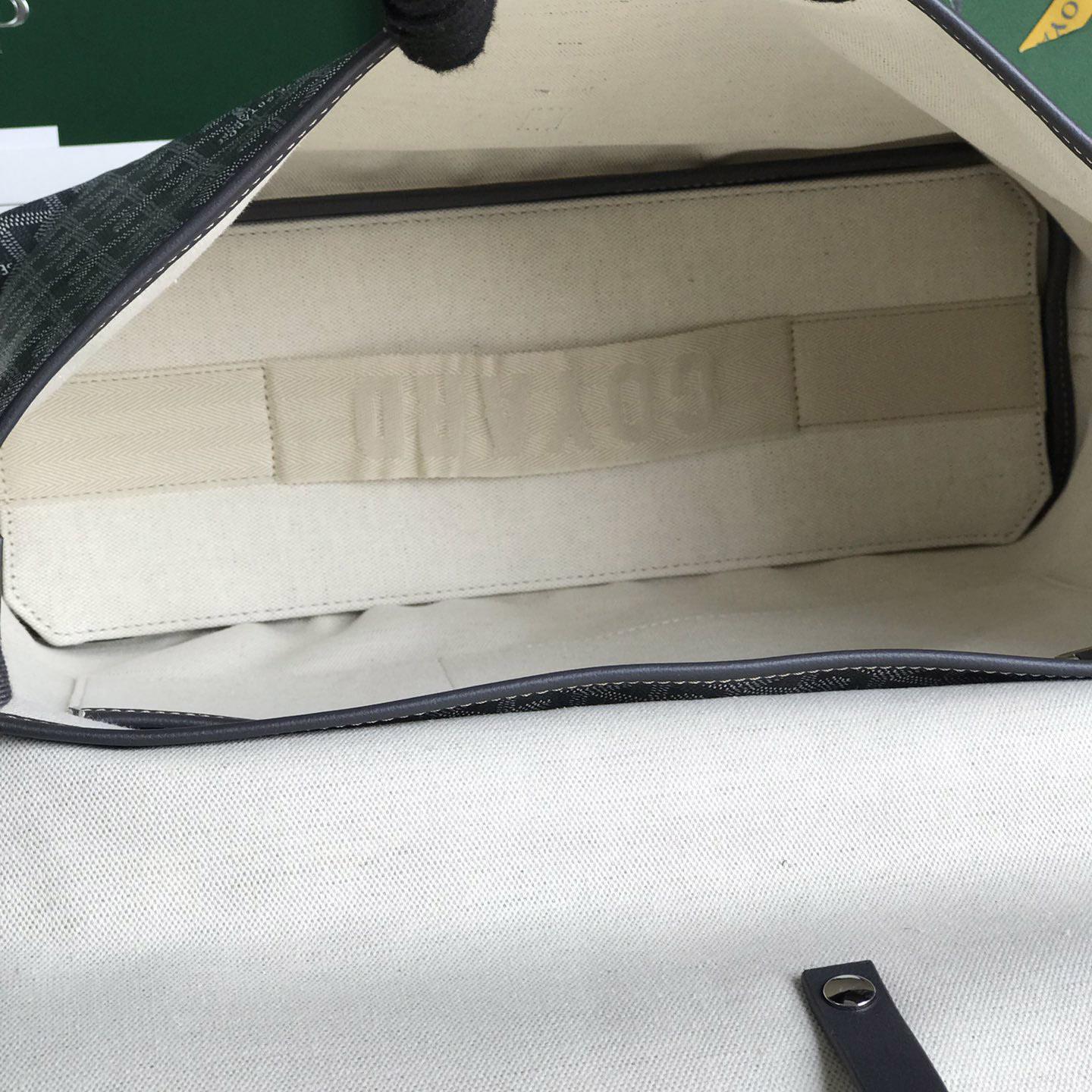 Goyard Capetien Messenger Bag (35×26×7.5cm) - DopestKickz