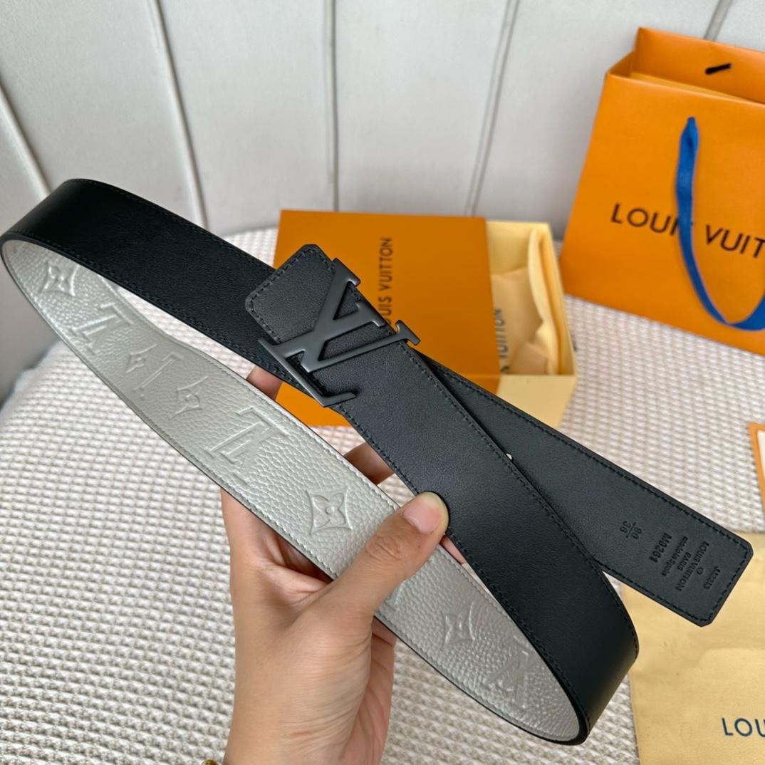 Louis Vuitton LV Initials 40mm Reversible Belt   M8261V - DopestKickz