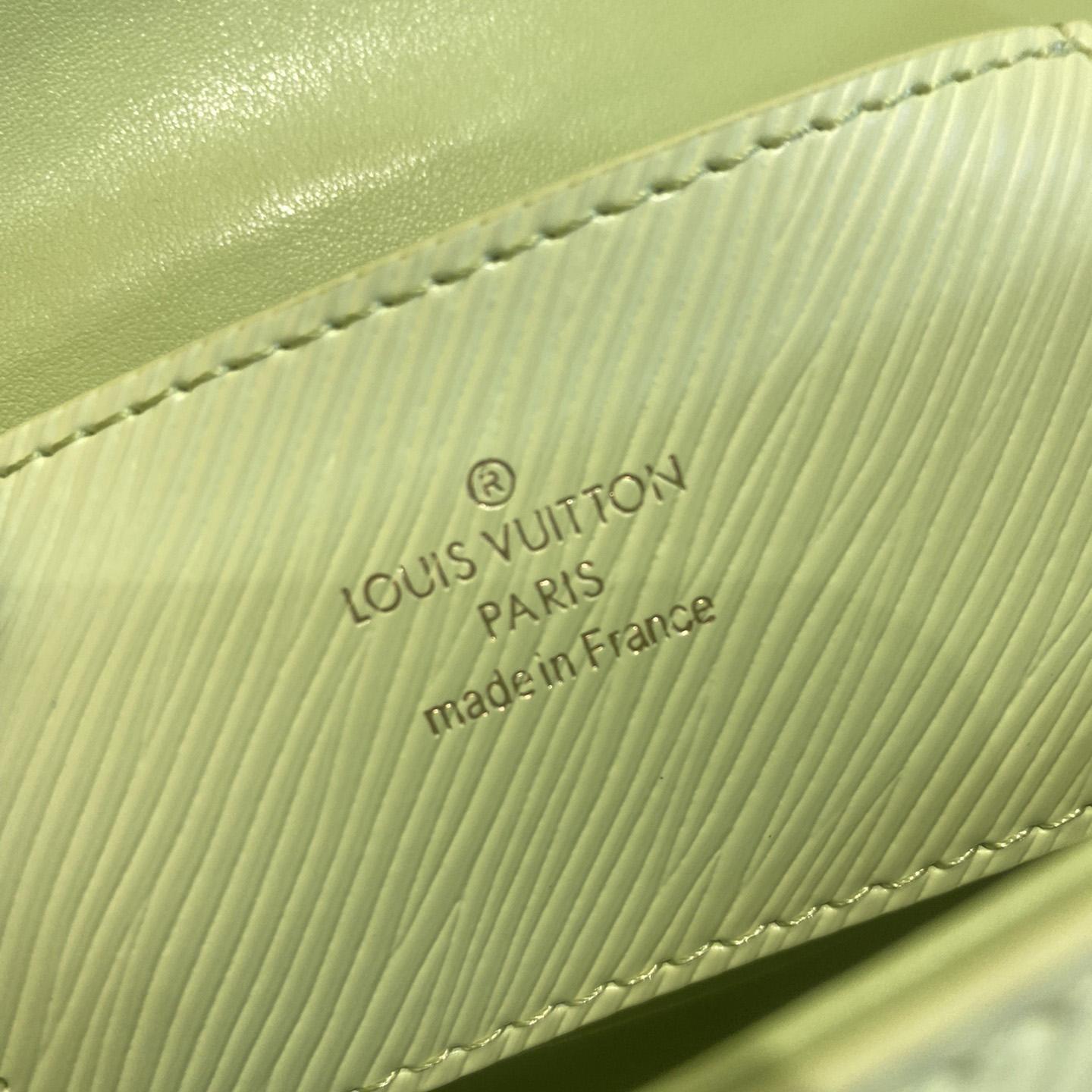 Louis Vuitton Twist PM   M22768 - DopestKickz