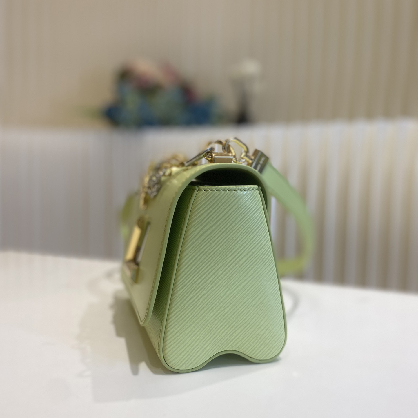 Louis Vuitton Twist PM   M22768 - DopestKickz