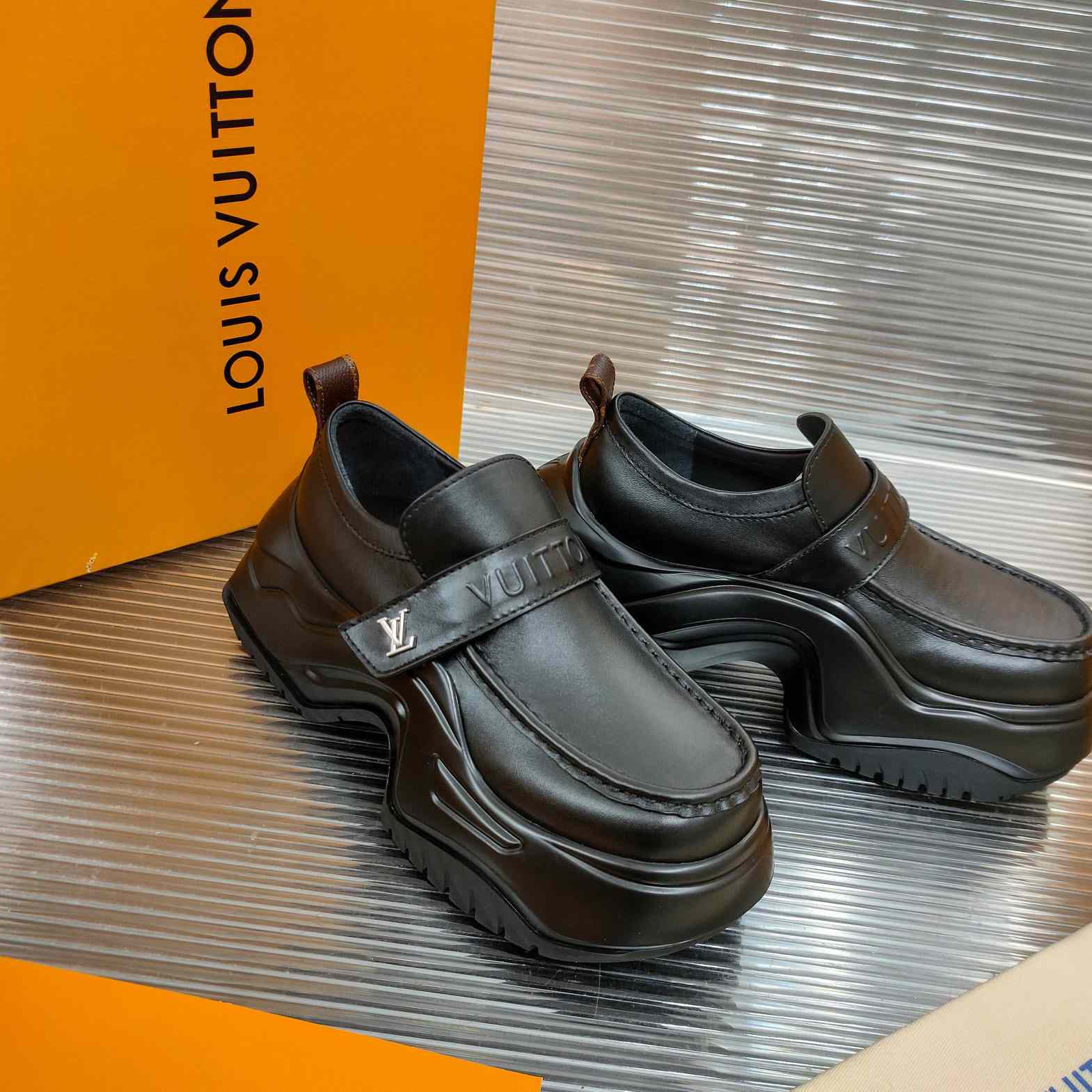 Louis Vuitton LV Archlight 2.0 Platform Loafer  1ABIJQ - DopestKickz