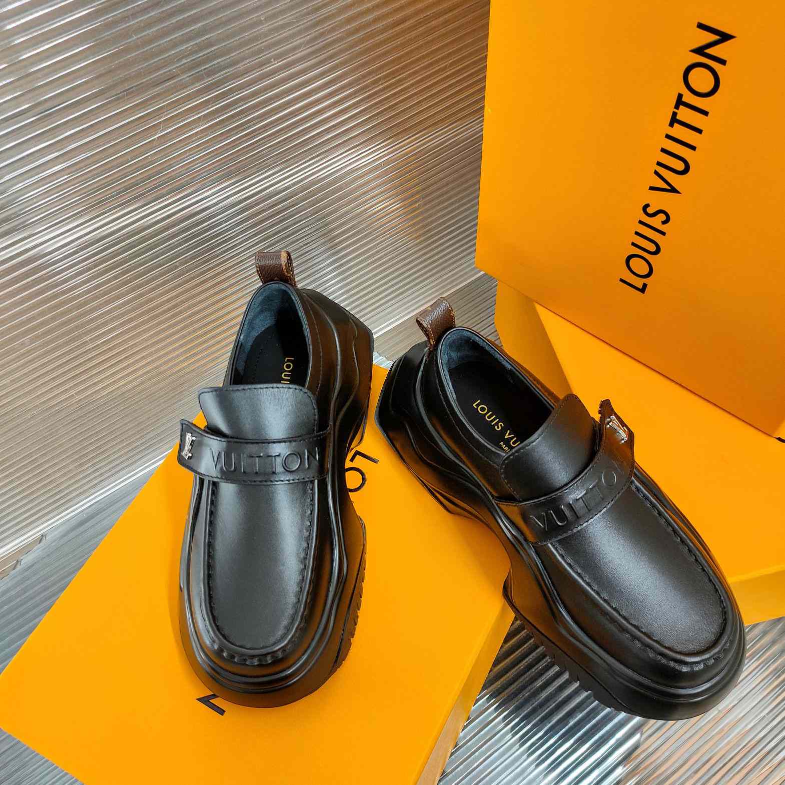 Louis Vuitton LV Archlight 2.0 Platform Loafer  1ABIJQ - DopestKickz