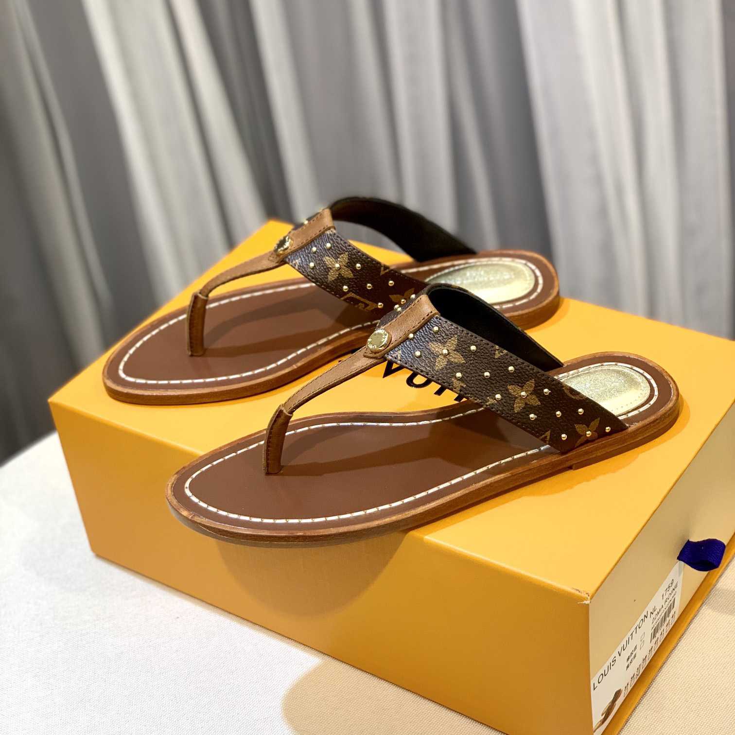 Louis Vuitton Sunny Flat Thong   1AB37T - DopestKickz