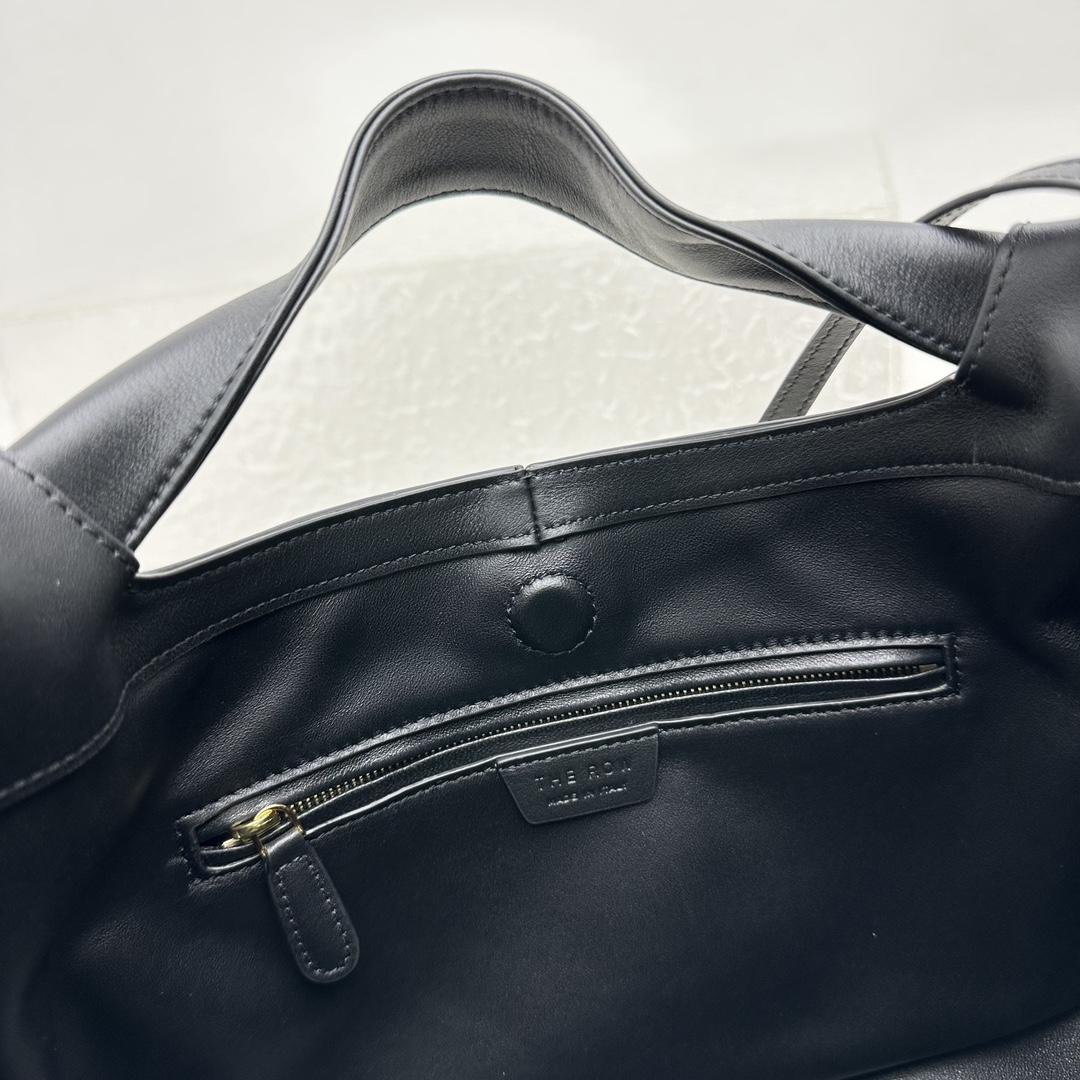 The Row Camdem Bag  ( 32x23x14cm) - DopestKickz