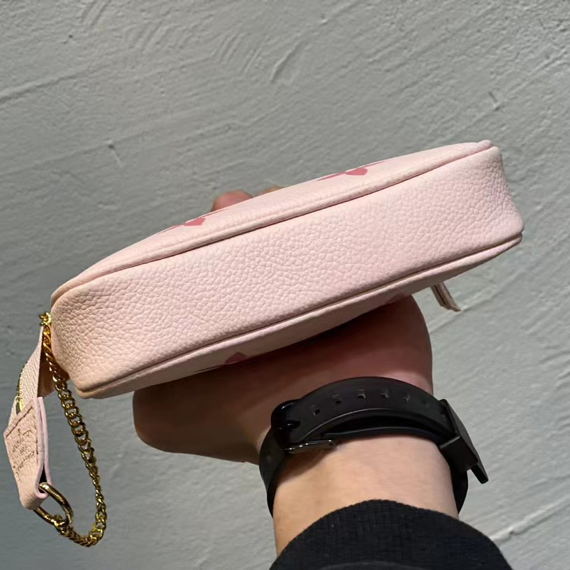 Louis Vuitton Easy Pouch On Strap  (19-11.5-3cm) M80349 - DopestKickz