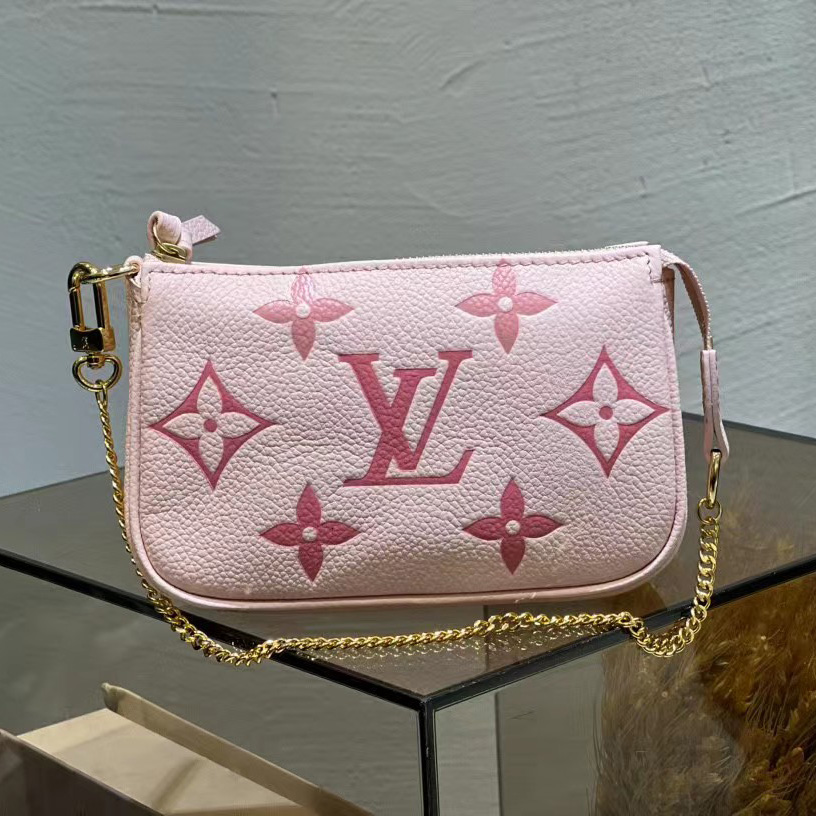 Louis Vuitton Easy Pouch On Strap  (19-11.5-3cm) M80349 - DopestKickz
