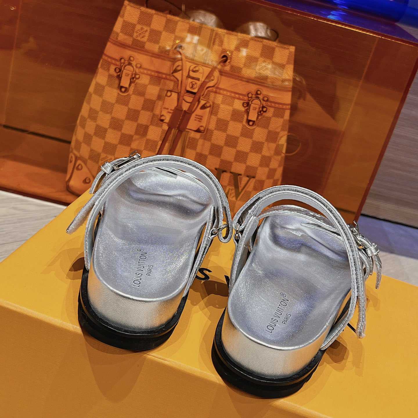 Louis Vuitton Bom Dia Flat Comfort Mules     1AB3OG - DopestKickz
