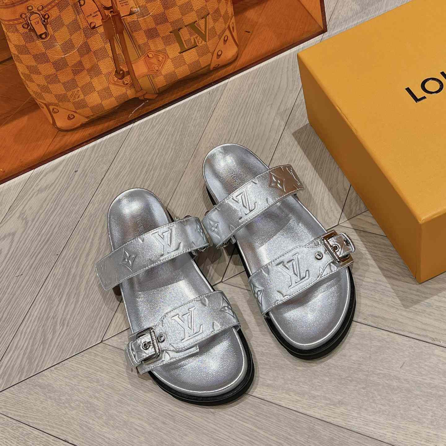 Louis Vuitton Bom Dia Flat Comfort Mules     1AB3OG - DopestKickz