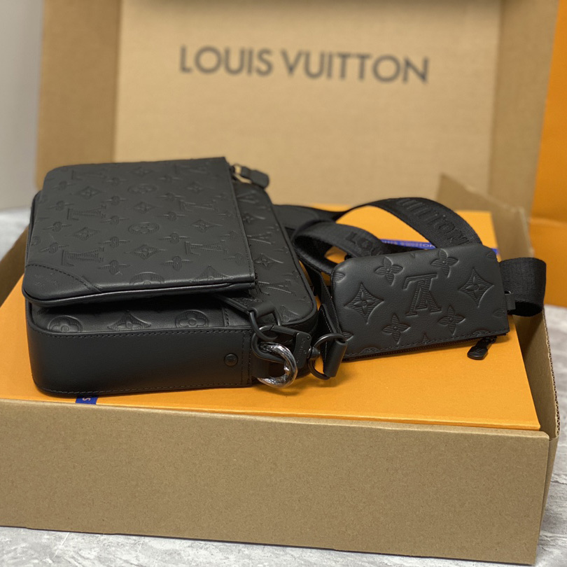 Louis Vuitton Trio Messenger   M46602 - DopestKickz