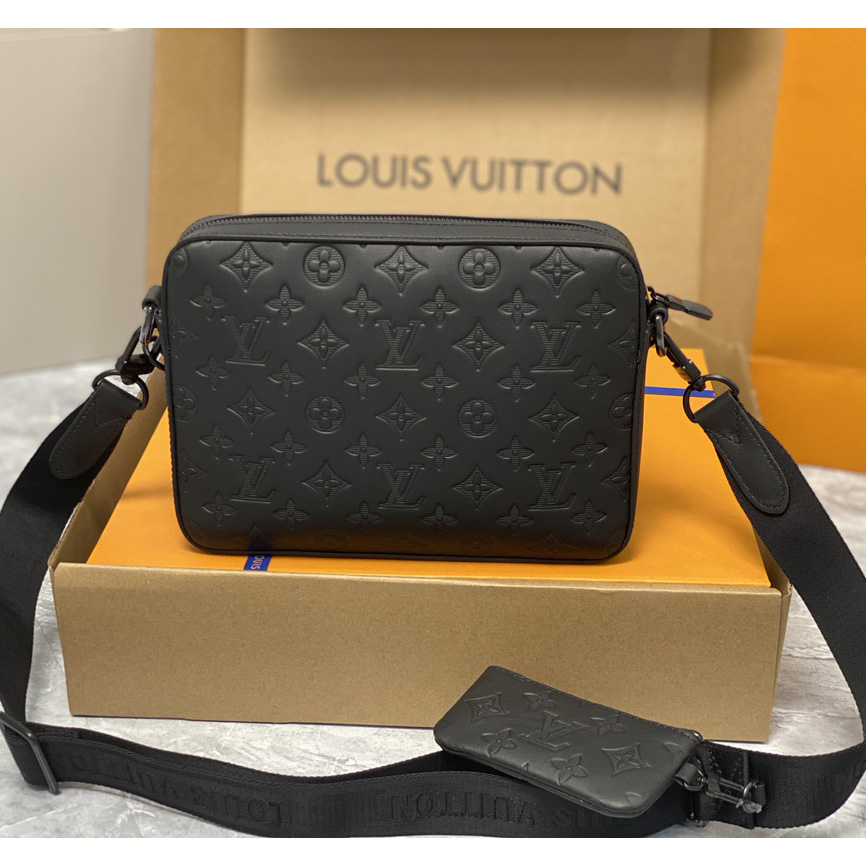Louis Vuitton Trio Messenger   M46602 - DopestKickz