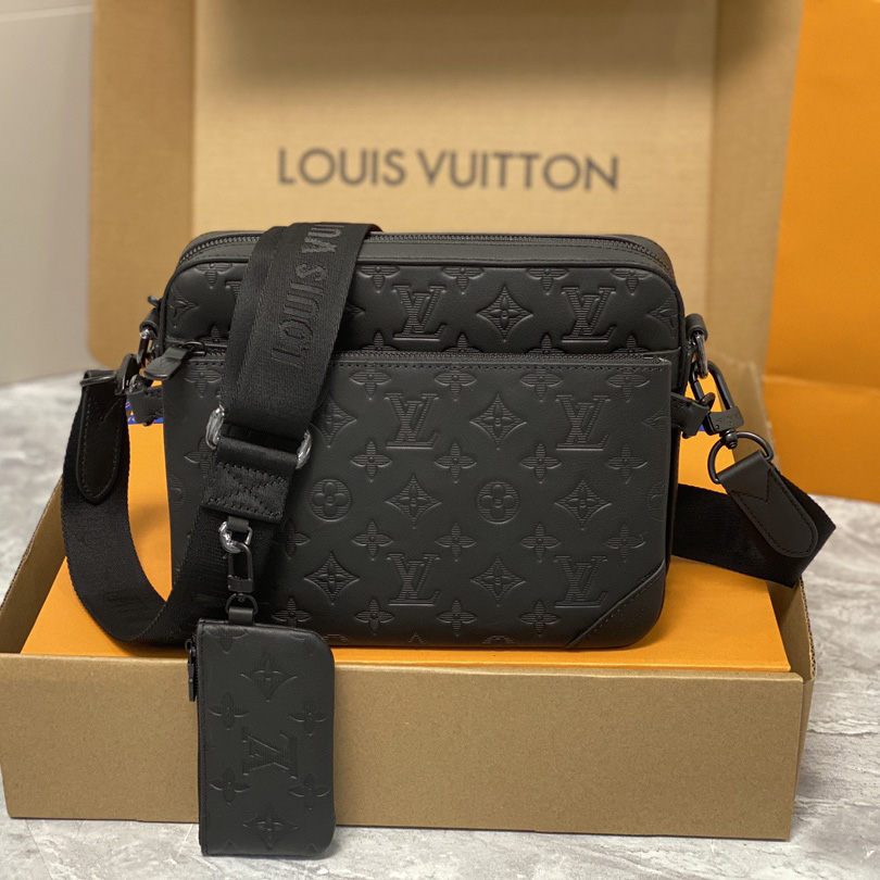 Louis Vuitton Trio Messenger   M46602 - DopestKickz