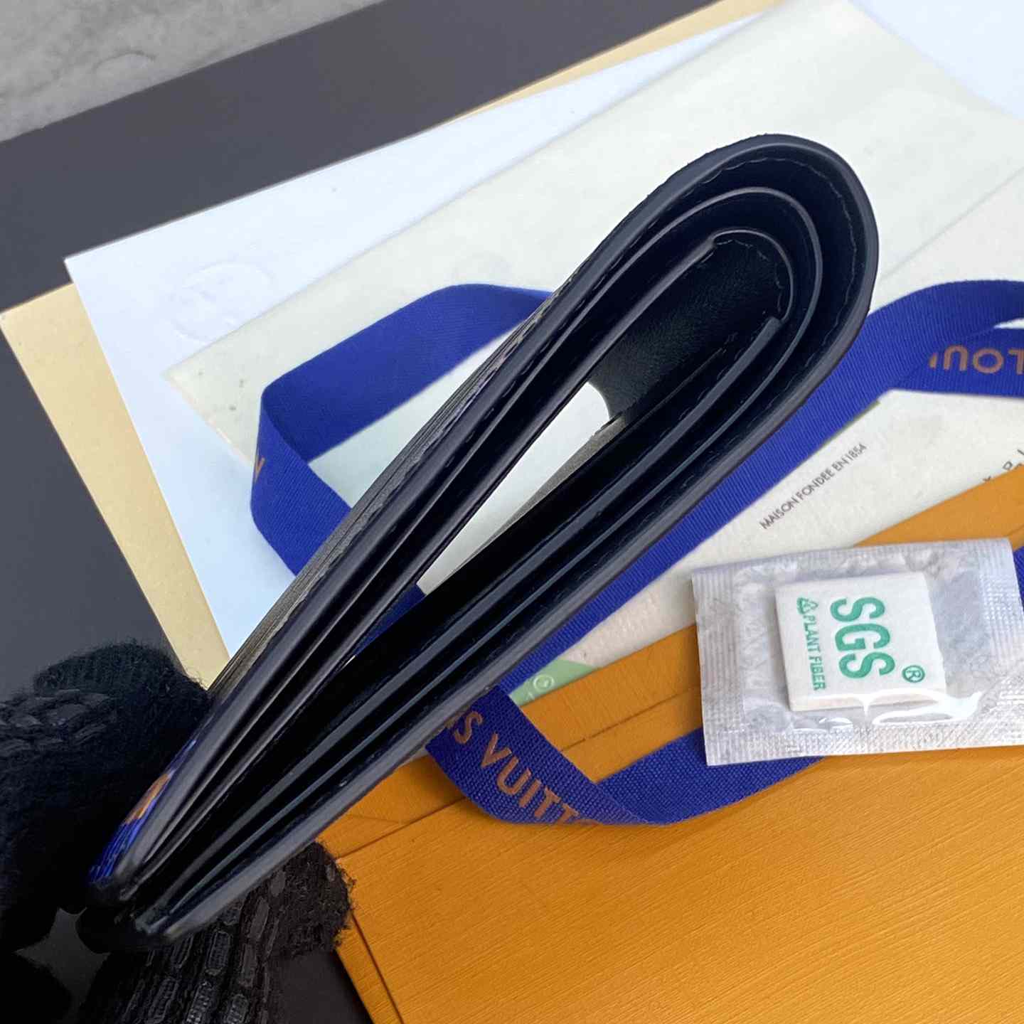 Louis Vuitton Slender Wallet (11 x 8.5 x 2cm)   M82585 - DopestKickz