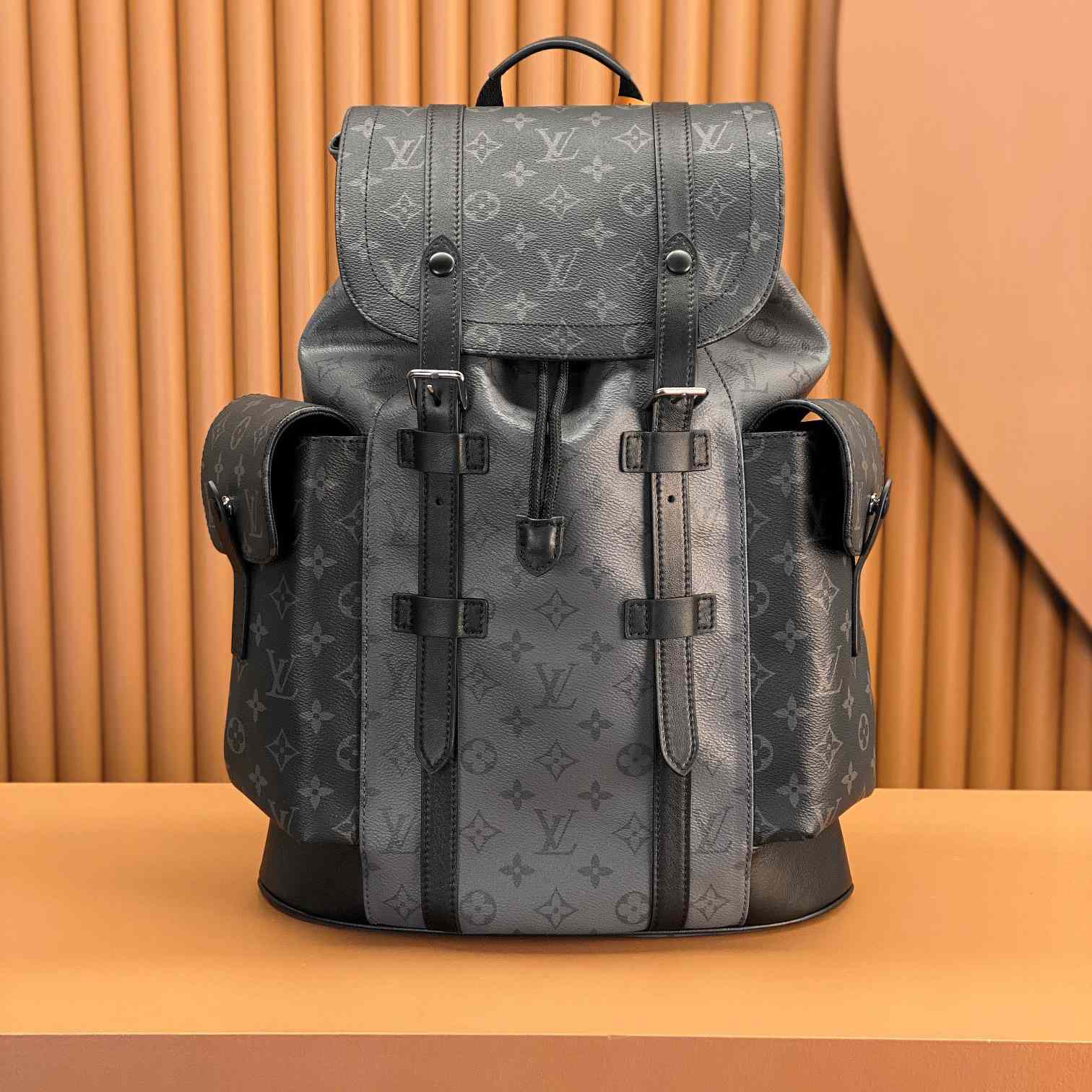 Louis Vuitton Christopher MM (38x44x21cm)     M45419 - DopestKickz