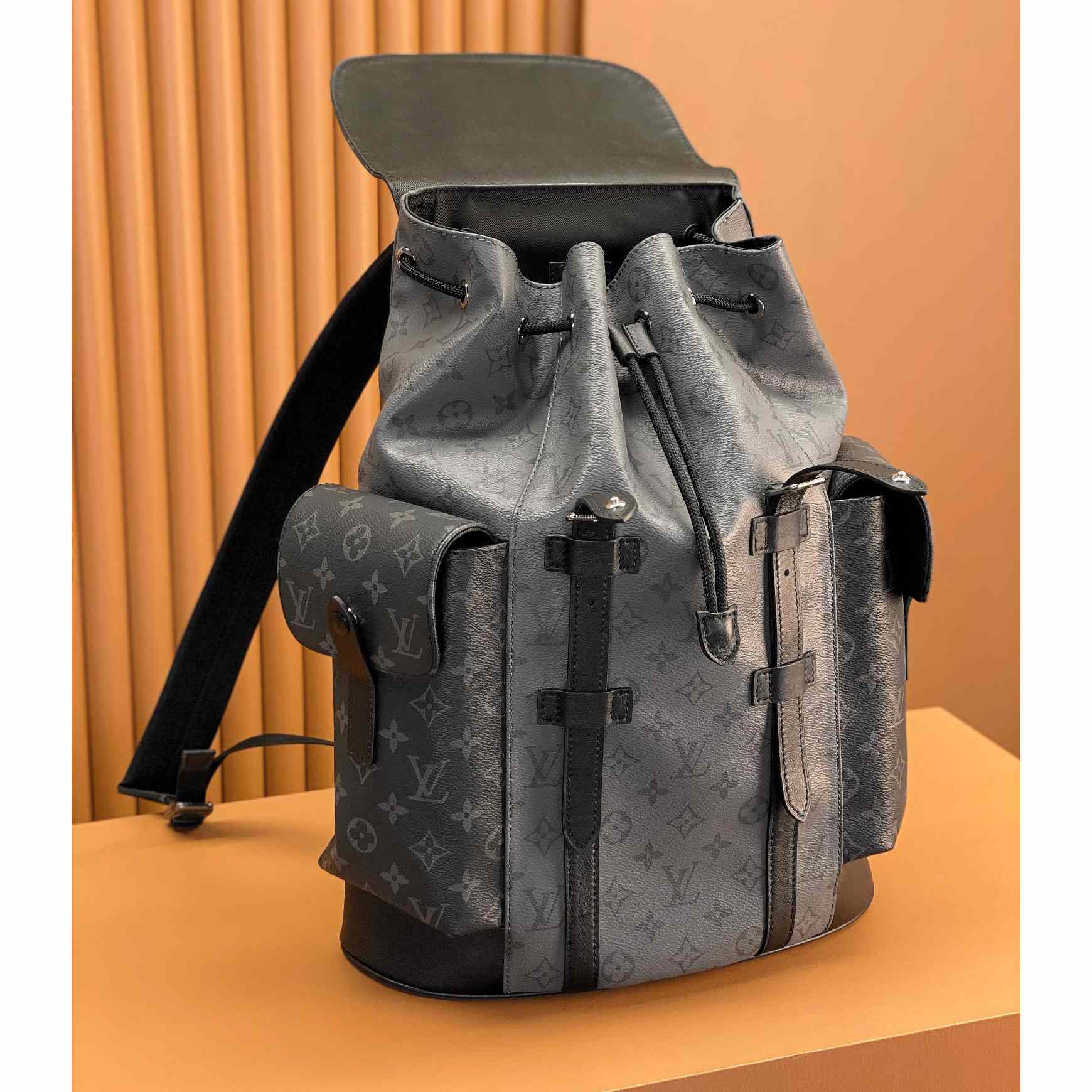 Louis Vuitton Christopher MM (38x44x21cm)     M45419 - DopestKickz