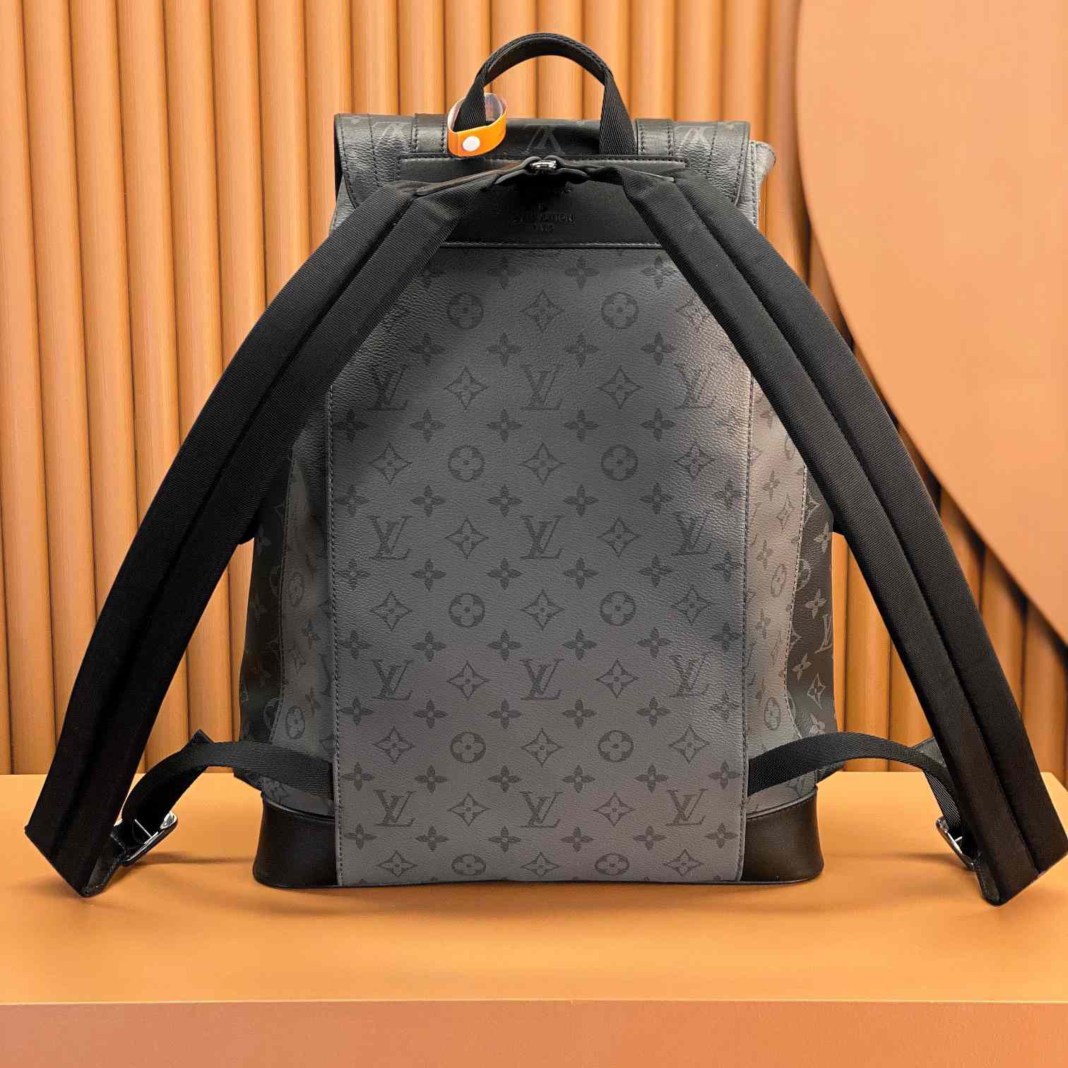 Louis Vuitton Christopher MM (38x44x21cm)     M45419 - DopestKickz
