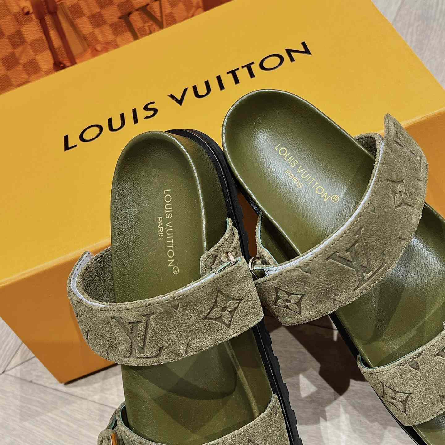 Louis Vuitton Bom Dia Flat Comfort Mule    1ABOYY - DopestKickz