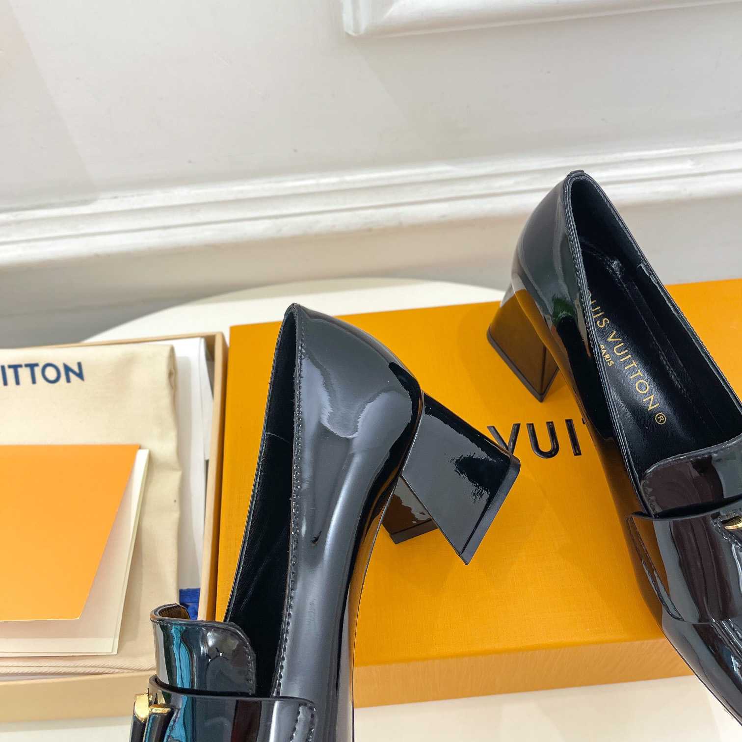 Louis Vuitton Shake Loafer   1ABTL2 - DopestKickz