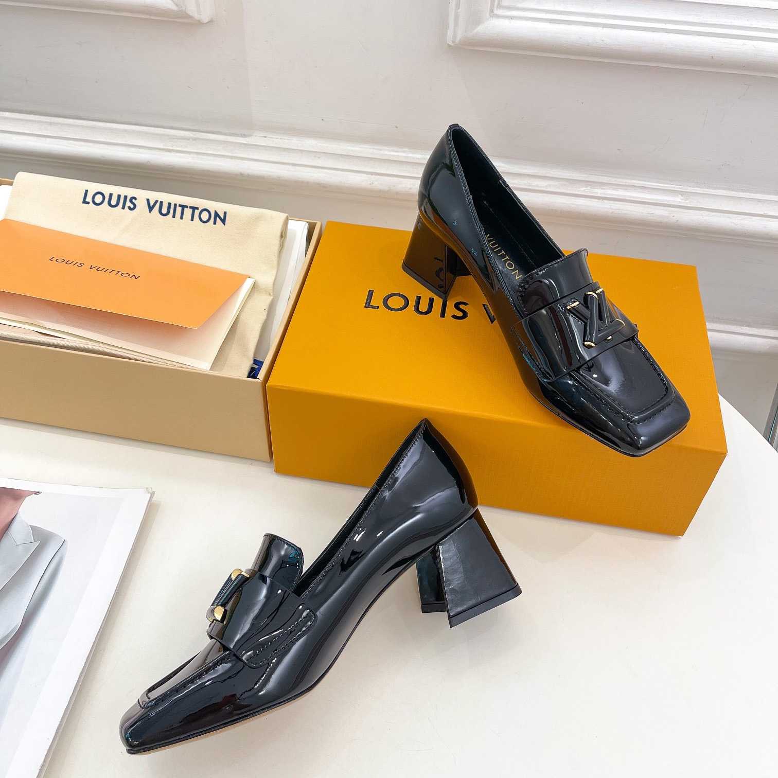 Louis Vuitton Shake Loafer   1ABTL2 - DopestKickz