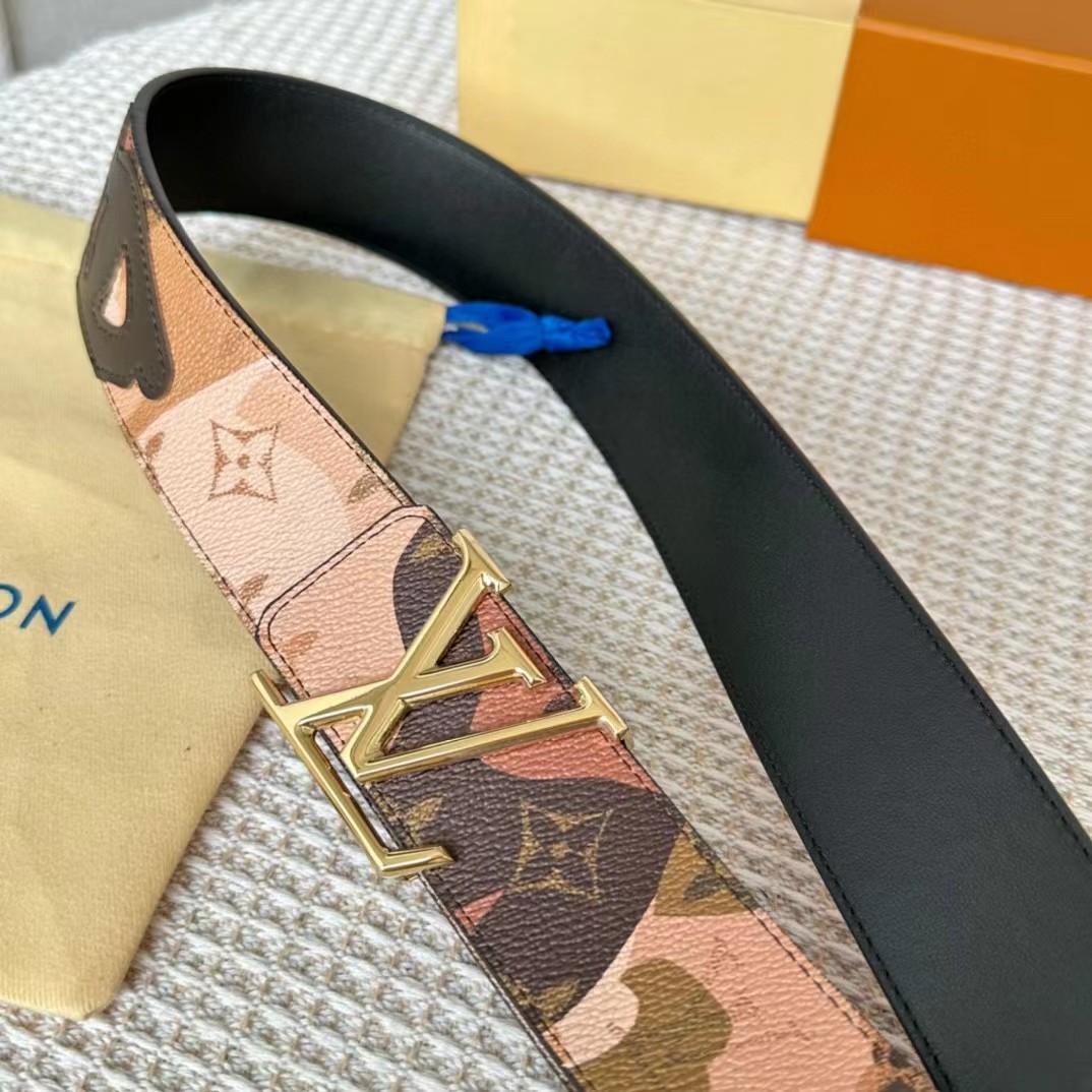 Louis Vuitton LV Initials 40mm Reversible Belt - DopestKickz