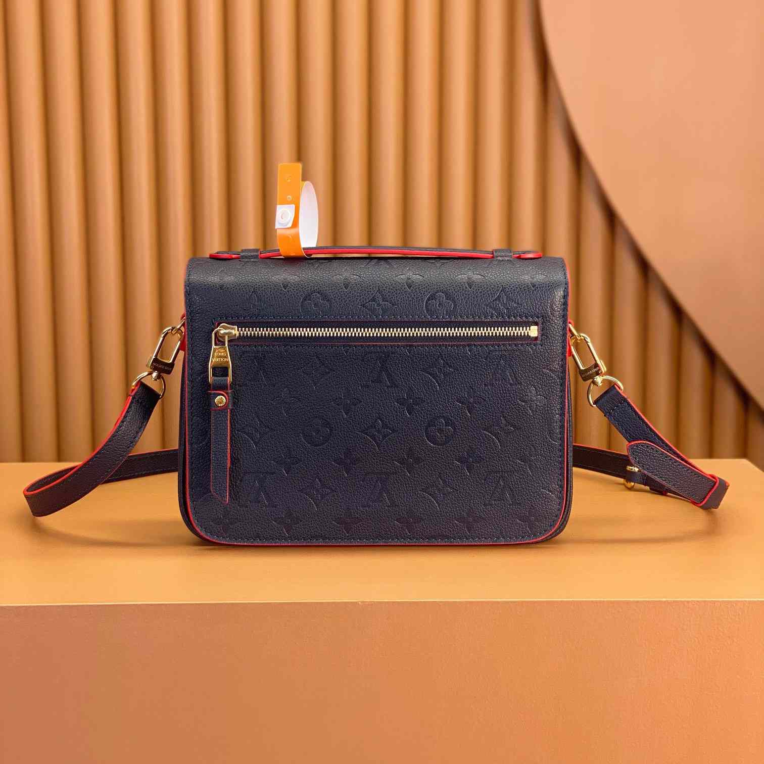 Louis Vuitton Pochette Métis (25*19*7cm)   M44071 - DopestKickz