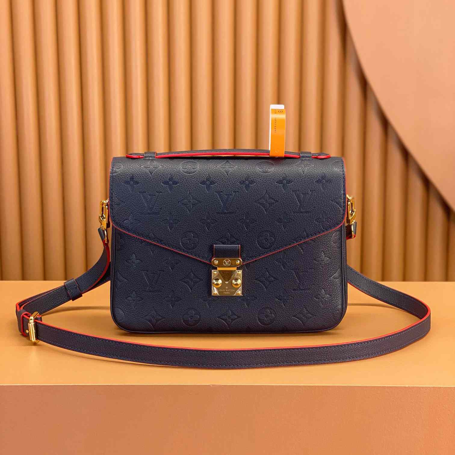 Louis Vuitton Pochette Métis (25*19*7cm)   M44071 - DopestKickz