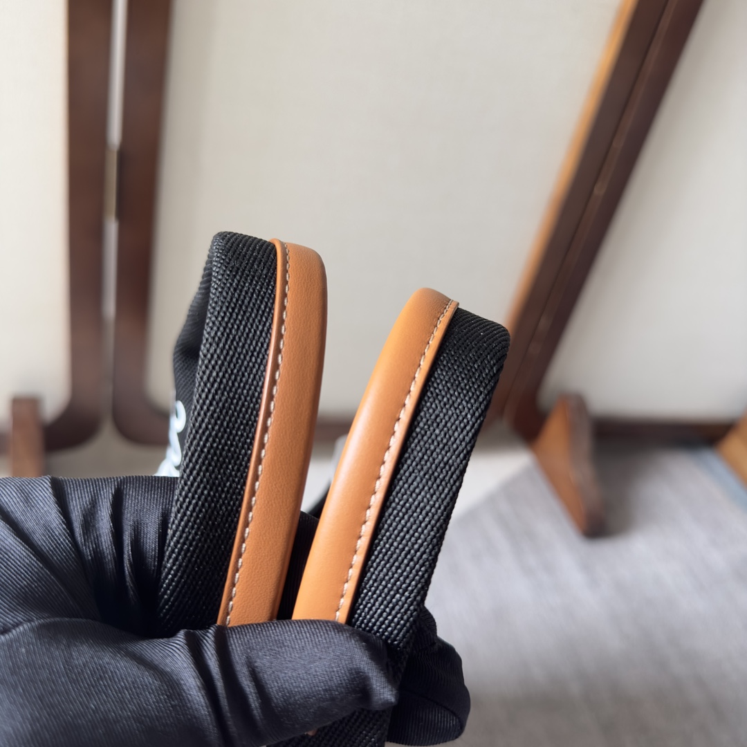 Chloe Medium Woody Tote Bag - DopestKickz