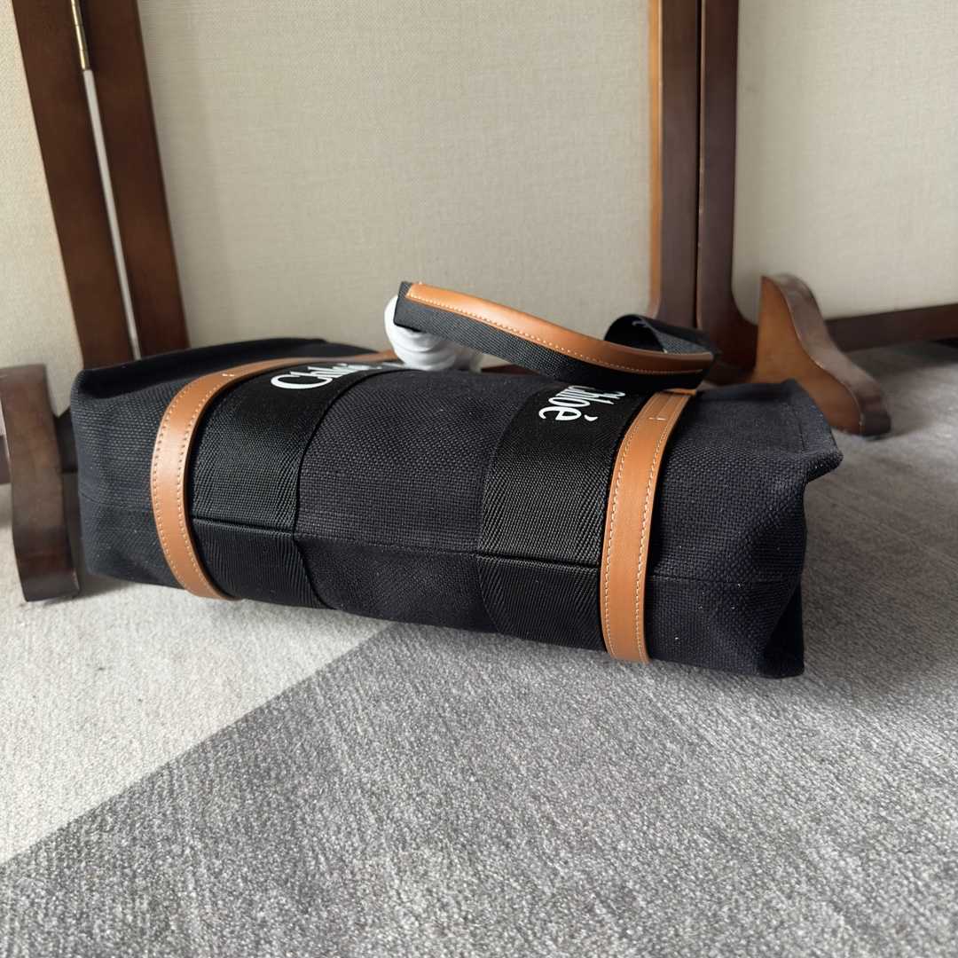 Chloe Medium Woody Tote Bag - DopestKickz